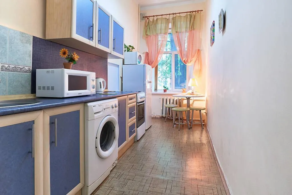 Home Hotel Apartments On Mykhailivska Square - Kiev
