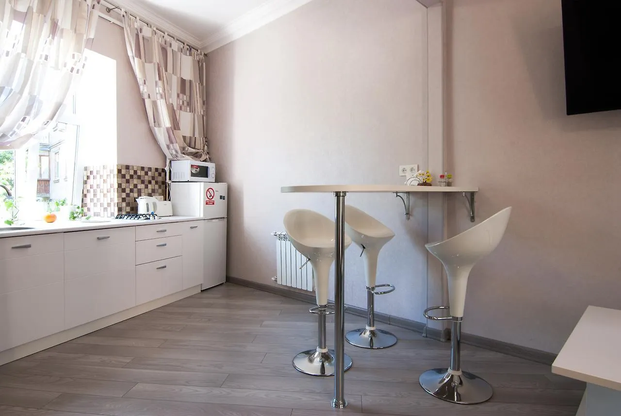 Home Hotel Apartments On Mykhailivska Square - Kiev