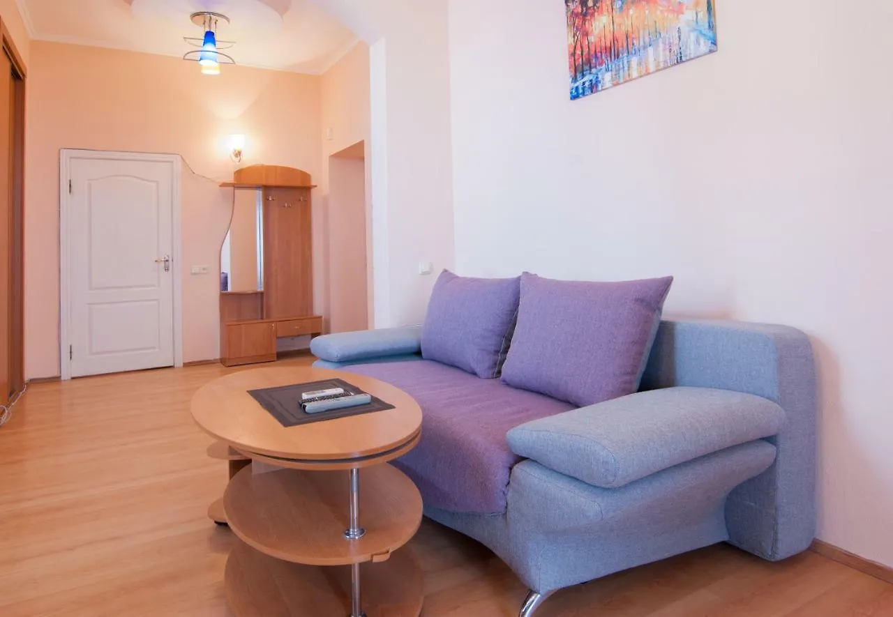 Home Hotel Apartments On Mykhailivska Square - Kiev 0*, Киев